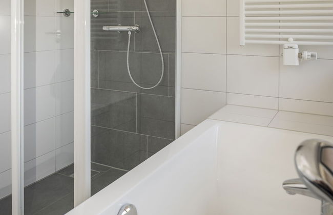 Nice Bungalow With Dishwasher in a Holiday Park 1.2 km. From the sea on Texel - Foto 28