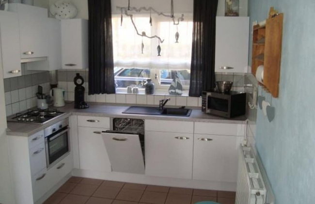 Bungalow in Breskens Near the Beach - Photo 6