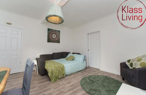 Two Bedroom House by Klass Living Serviced Accommodation Hamilton - Kenmar House With Parking & WiFi - Foto 33