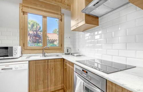 Cozy wood cabin, Casino, Pool, 25 min to Madrid Center - Foto 10