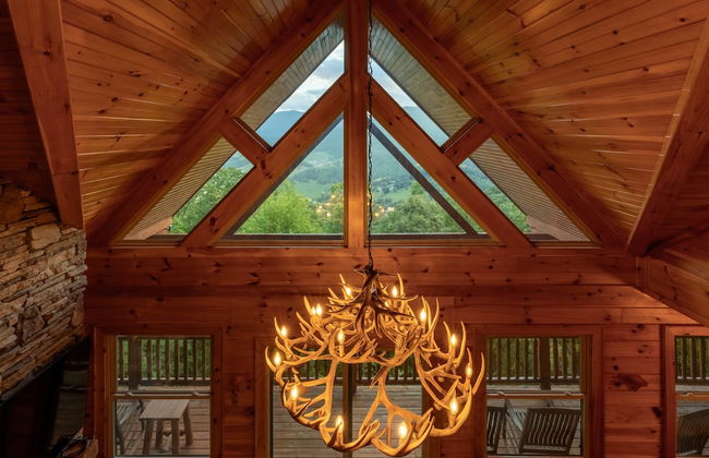 Luxury 4200 Sqft Log Cabin on 50 Acres Sleeps 16 - Foto 55