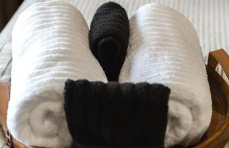 "Glamtainer" One of a kind Romantic Luxe Retreat, 8 Minutes to Emerald Beach, Outdoor Haven - Foto 14