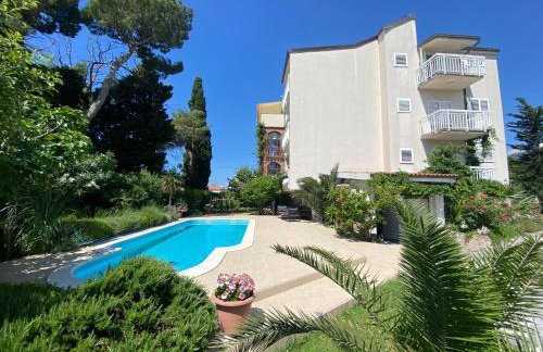 Villa Flora - Foto 1