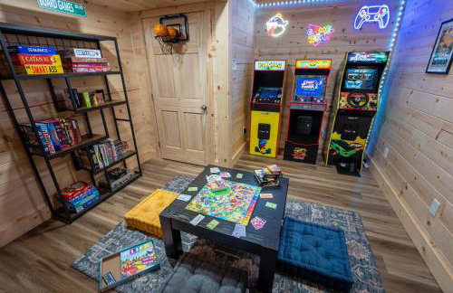 The Wilderness Cabin - Shenandoah Getaway - HotTub, Arcade, RiverAccess - Foto 64