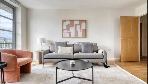 Spacious 1-bed Apartment Limehouse Marina - Foto 1