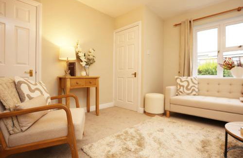 Orchard Place By N And N Stays, Perfect for corporate, contractor teams and families visiting the area, 3 Bed House with Private Parking, Semington Near Bath - Foto 56