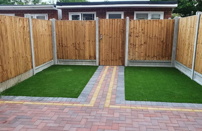 Lovely 5-bed House in Essex - Photo 30