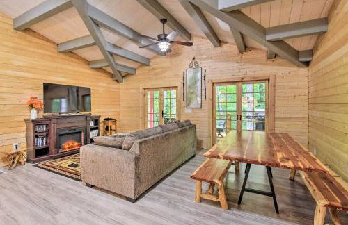 Pet-Friendly Otto Mountain Cabin with Fireplace! - Foto 3