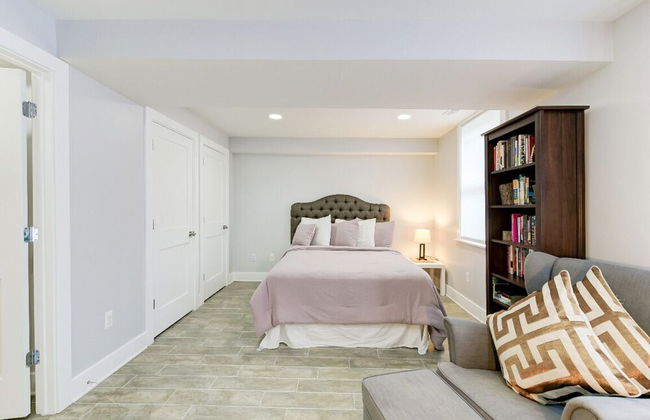 The Magnolia - Modern - 2BD / 2bth - Luxury Bedding - Foto 3
