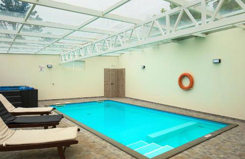 Casa da Relva com Piscina Aquecida Interna - Foto 5