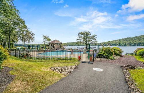 Epic Views and Pool Access! Gem on Big Boulder Lake - Foto 25