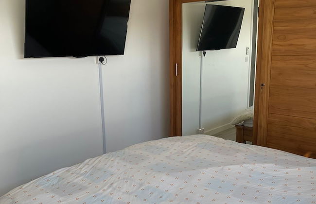 Impeccable Luxury 3-bed Apartment in Albion - Photo 4