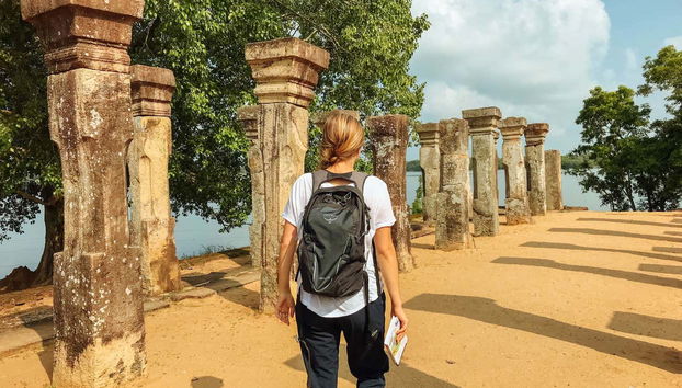 Exploring the Polonnaruwa ruins