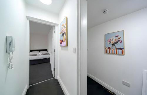 Stylish 3BR Derby Apartment - Sleeps 6, Central Location - Foto 43