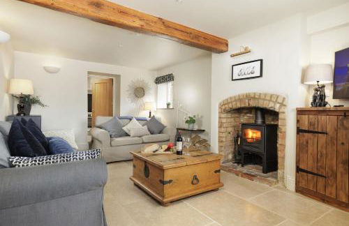 Longborough House - Photo 10