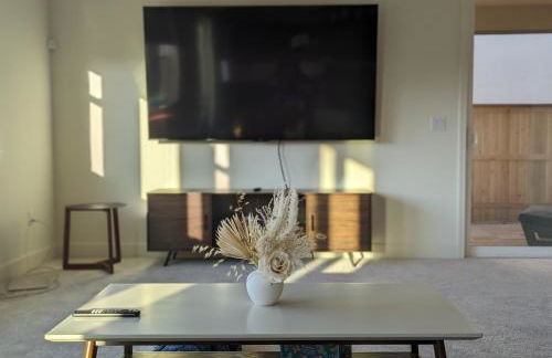 Modern, Spacious & Relaxing Home in Sparks, NV - Photo 1