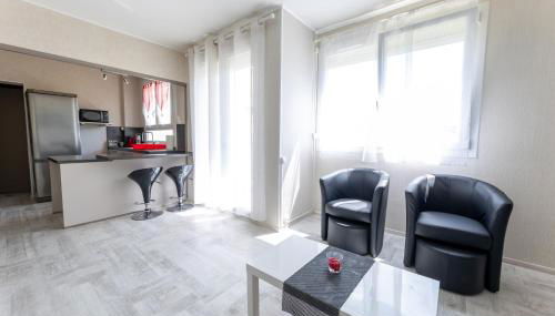 Studio Proche Gare Parthenay avec Parking - Foto 3