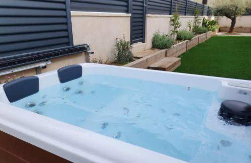 Escape to a spacious retreat with garden - Foto 53