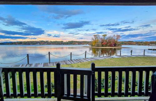 Serene Lakefront Retreat - Foto 25