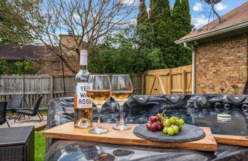 Zestlife-LuxuryEscape-ThemedRooms-Pool-GameRoom - Foto 34