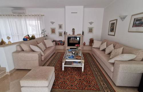 Luxury 3 bedroom Villa with Private Pool - Photo 17