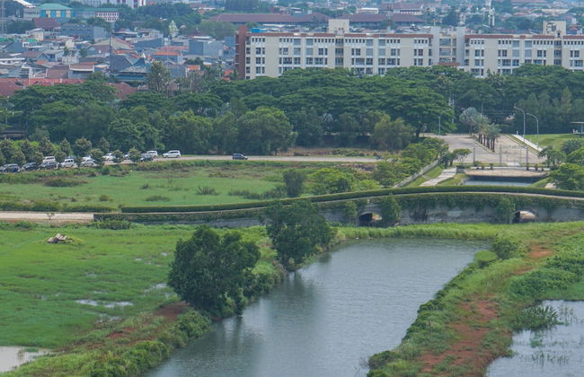 Fully Furnished Studio at Green Park View Apartment - Photo 15