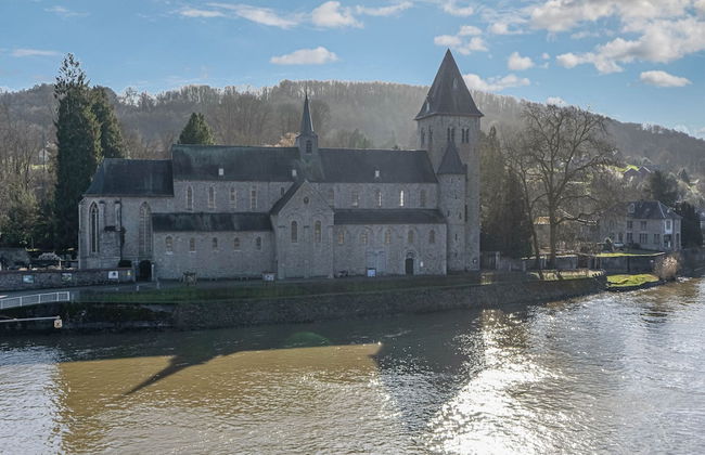 Cosy Holiday Home in Hastiere With a Terrace - Foto 30