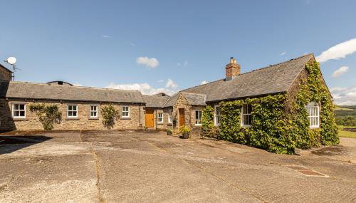 Swallows’ Barn - Photo 1