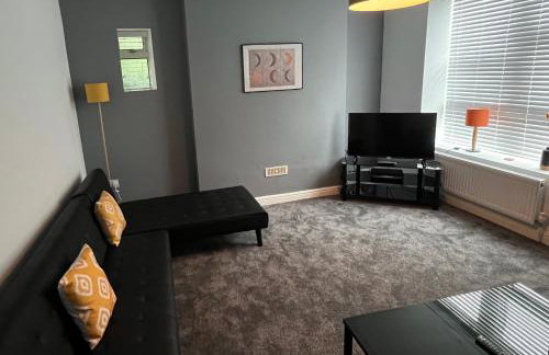 Spacious ground floor suite comfortably sleeps up to eight - Foto 8