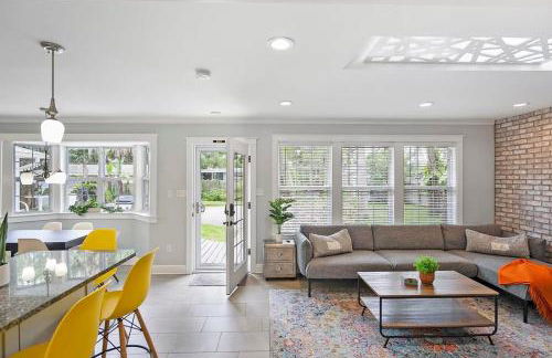 Onyx House King Size Beds Bikes Games Wine - Foto 9