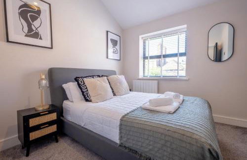Luxury 4BDR House By Torr Property Group Short Lets & Serviced Accommodation With Free Gated Secure Parking & Private Patio Garden Liverpool - Foto 69