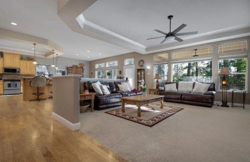 Cozy foothills home - Photo 6