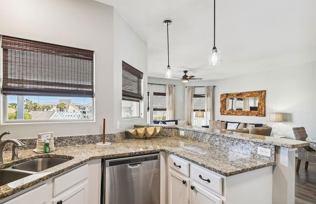 SPC 9232 is a Beautiful recently upgraded 2 BR with Free Beach Service by RedAwning - Foto 11