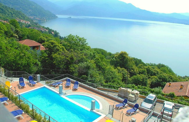 Residential Complex With Panoramic Views and Pool - Foto 1