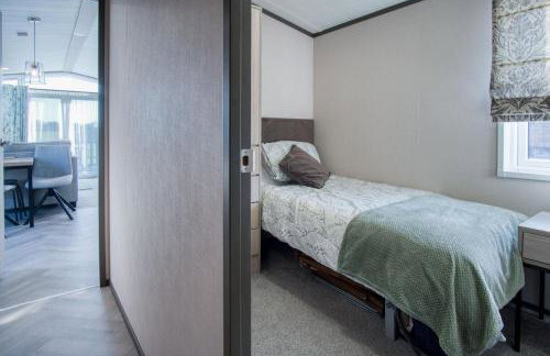 Bumblebee - 2 Bedroom Lodge - Manorbier - Foto 29