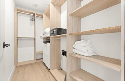 Prime Downtown Location - Amazing Amenities & Top Location - Foto 34