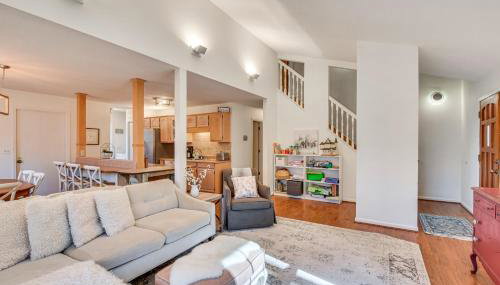 Lakefront Gem with Games in Westminster! - Foto 5