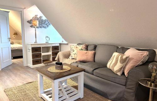 Sky & Sand Homes Wattläufer I Nordsee-Auszeit im Reetdachanwesen mit Parkgarten - Photo 45