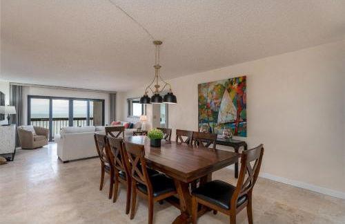 Luxury, Direct Oceanfront Unit and Balcony, Southeast Corner, Heated Pool, Garage Parking - Foto 17