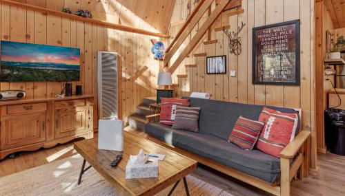 The Sugar Loft - Cozy cabin located in one of the quietest neighborhoods! Relax and recharge! - Foto 3