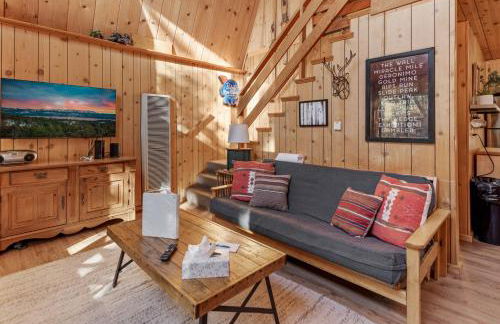 The Sugar Loft - Cozy cabin located in one of the quietest neighborhoods! Relax and recharge! - Foto 3
