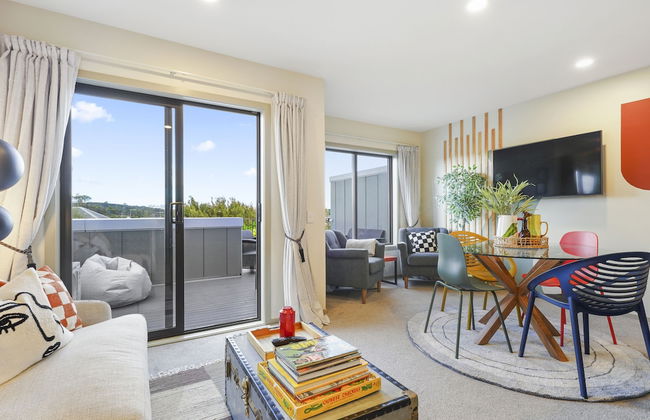 Super Chic Apt nr Albany Mall - Carpark - Foto 1