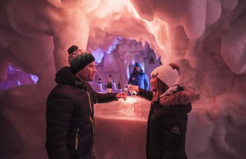 Arc 1950, ambiance chalet luxe 5/7pers dans résidence 5* skis aux pieds avec SPA - Photo 46