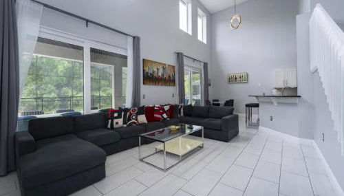 Fully Refurbished Vacation Home with South Facing Pool and Spa with Lake View in Quiet Community Nr Disney - Foto 4