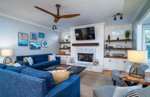 Backyard Oasis- Steps 2 Beach, Private Pool & Bar, Sleeps 16, 7 Bedrooms 5 and a half bathrooms "The Lucky Penny" - Foto 28