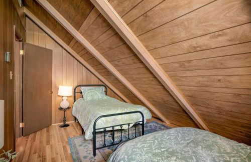 Mountain cabin w hot tub, fire pit & pet-friendly - Foto 24