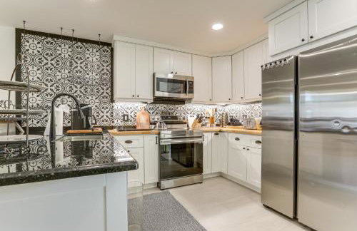 Vibrant North Palm Beach Home ~ 2 Mi to Beach! - Foto 2