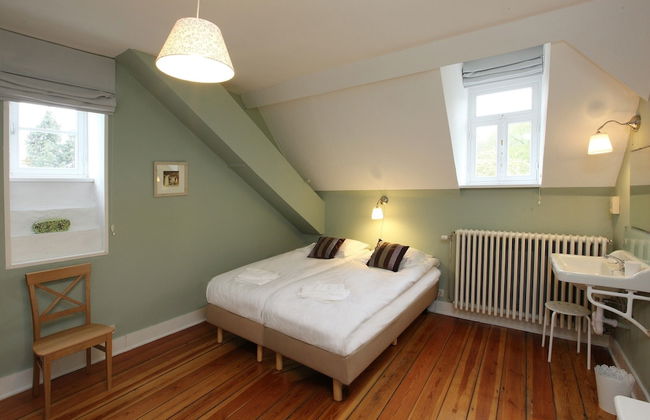 Group Villa With Pool & Sauna - Photo 25