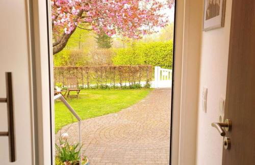 Cherry trees in blossom - Foto 26