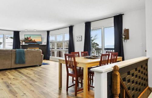 Lake Cabin; Renovated, Flat Lot, Dock, Sandy Beach, Many Games and Lake Toys! - Foto 30